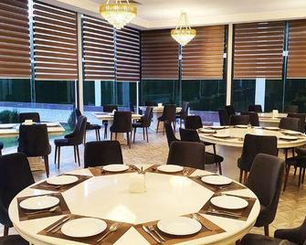 Registon - Samarkand - Restaurant