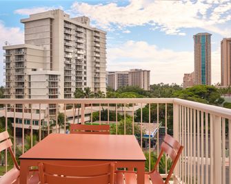 The Ambassador Hotel of Waikiki, Tapestry Collection by Hilton - Honolulu - Balcó