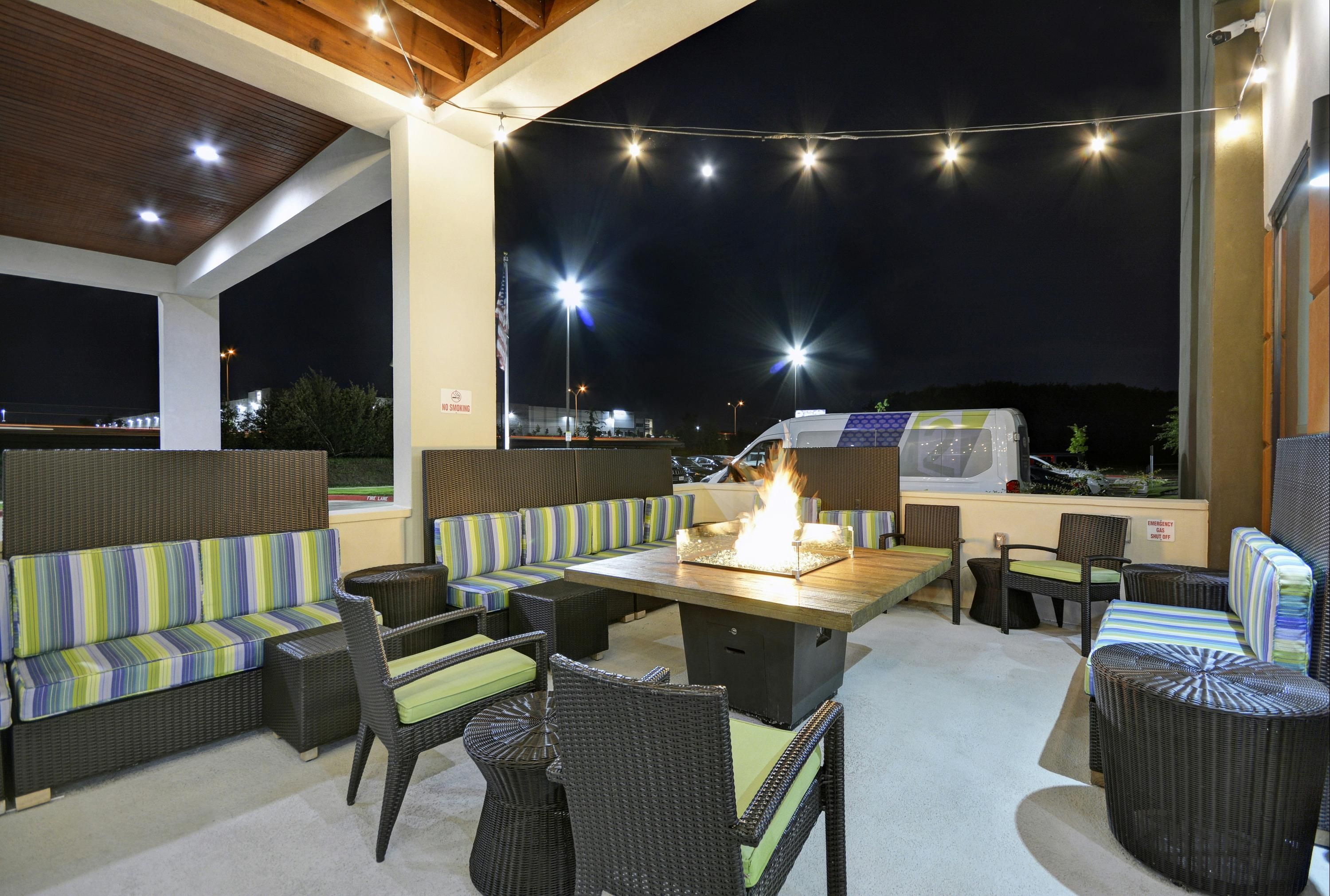 Home2 Suites By Hilton Dallas Desoto - DeSoto - Gebouw
