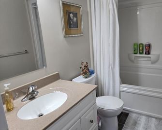 Beautiful House 2 bedroom - Belleville - Bad