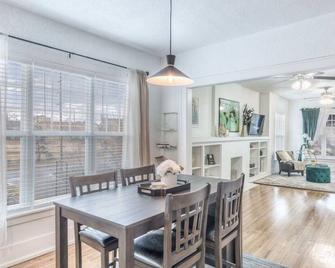 Carson Flats Apt 6 - 1br Near Bok, Osu Med, Dtwn - Tulsa - Comedor