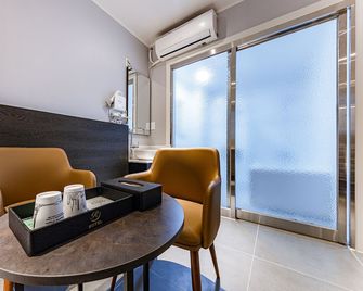 Rest Hotel - Cheongju - Sala de estar