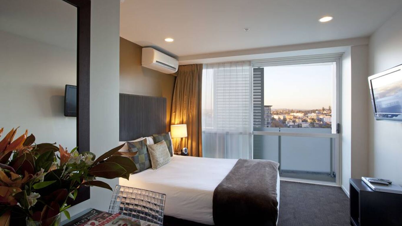 The Quadrant Hotel & Suites