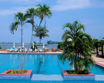 The Federal Palace Hotel & Casino - Lagos - Piscina