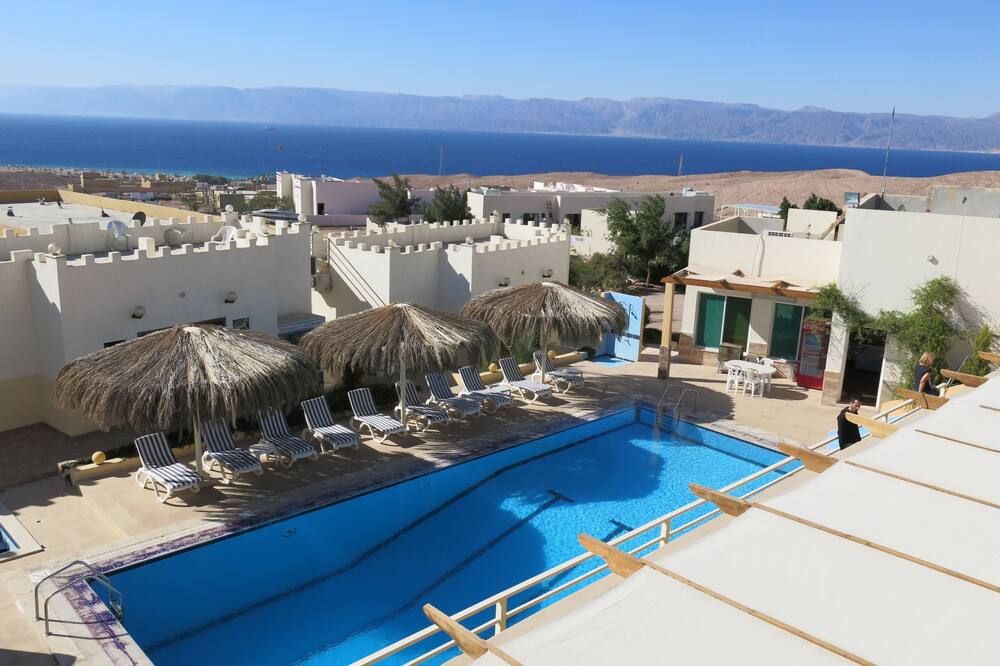 فندق مركز غوص البحر الأحمر - العقبة - حوض السباحة