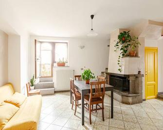 Nina's Guest House - Barbarano Romano - Dining room