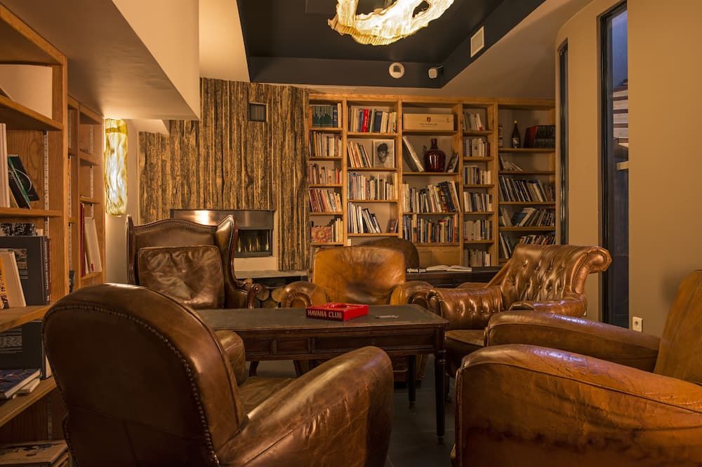 سي سويتس - نيم - ردهة