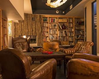 Hôtel C Suites Chambres Spacieuses - נים - טרקלין