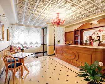 Domus Cavanis - Venice - Front desk