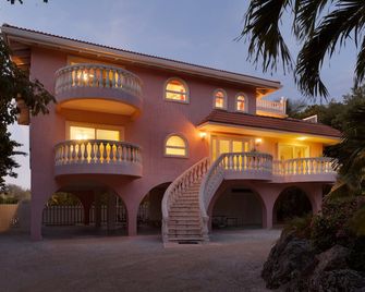 Tingler Island mansion by RedAwning - Marathon - Building