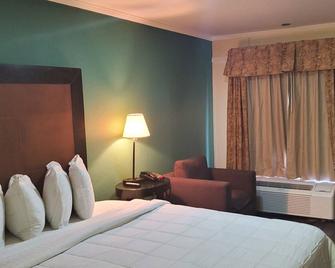 Deerfield Inn & Suites - Madison - Schlafzimmer
