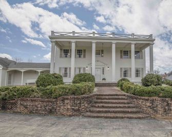 Colonial 511, Kingston, Tn - Kingston - Building