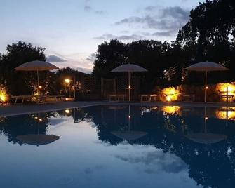 Terra di Vento - Montecorvino Rovella - Piscina
