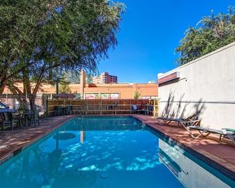 Boulder University Inn - Boulder - Pool