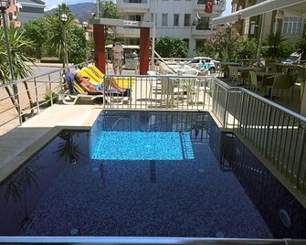 Hotel London Blue - Marmaris - Pileta