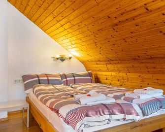 Ferienwohnung Das Nest - Schiltach - Habitación