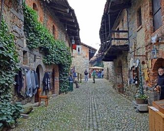 Hotel Michelangelo - Biella - Outdoors view