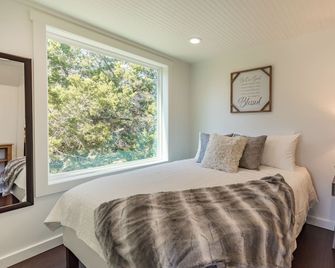 Your quiet hill country retreat awaits. - Kerrville - Camera da letto