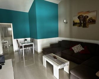 Playa Del Inglés Villa 5 Minutes From The Beach - Pool Of Salts And Climate - San Bartolomé de Tirajana - Salon