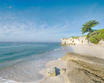 Lelewatu Resort Sumba - Waikabubak - Playa