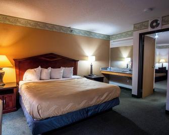 Coratel Inn and Suites By Jasper Eagan ST Paul Airport & Mall of America - Eagan - Schlafzimmer