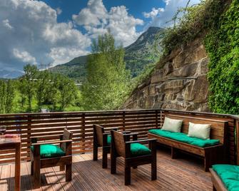 Apartahotel Tres Quinones - Sallent de Gállego - Balcó