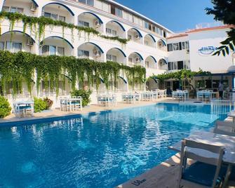 Altinyaz Hotel - Cesme - Pool