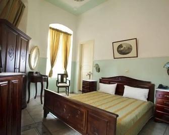 Monte Kristo Hotel - Ermoupoli - Camera da letto