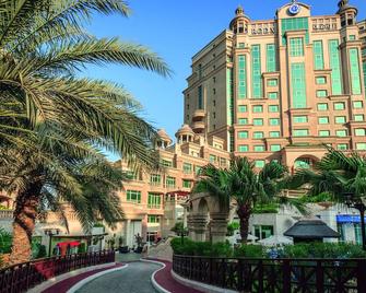 Swissôtel Al Murooj Dubai - Dubai - Bygning