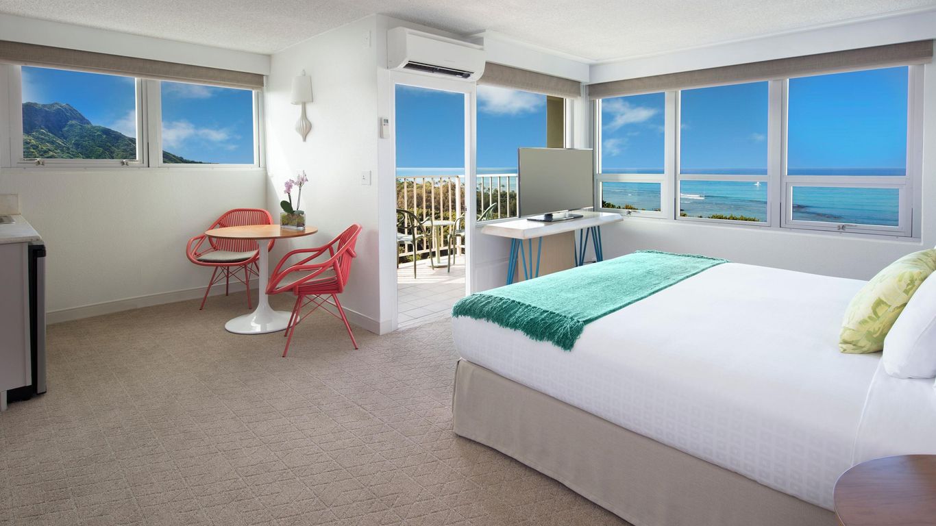 كوين كبيولني هوتل