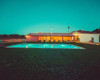 핀카 & 스파 베레다 레알 - 알카라즈 - 수영장