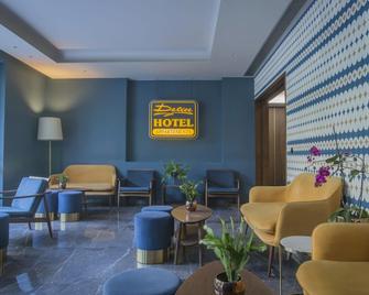 فندق ديليس - فاميلي أبارتمنتس - أثينا - ردهة