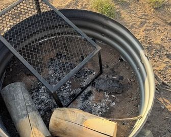Base Camp Ranch House - Alamosa