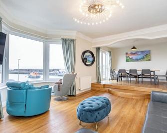 40 Kerr Street, Portrush - Portrush - Living room