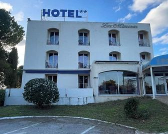 Hôtel Les Mimosas - Lunel - Gebouw
