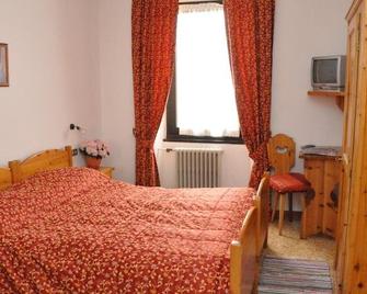 Hotel Bellavista - Teglio - Camera da letto