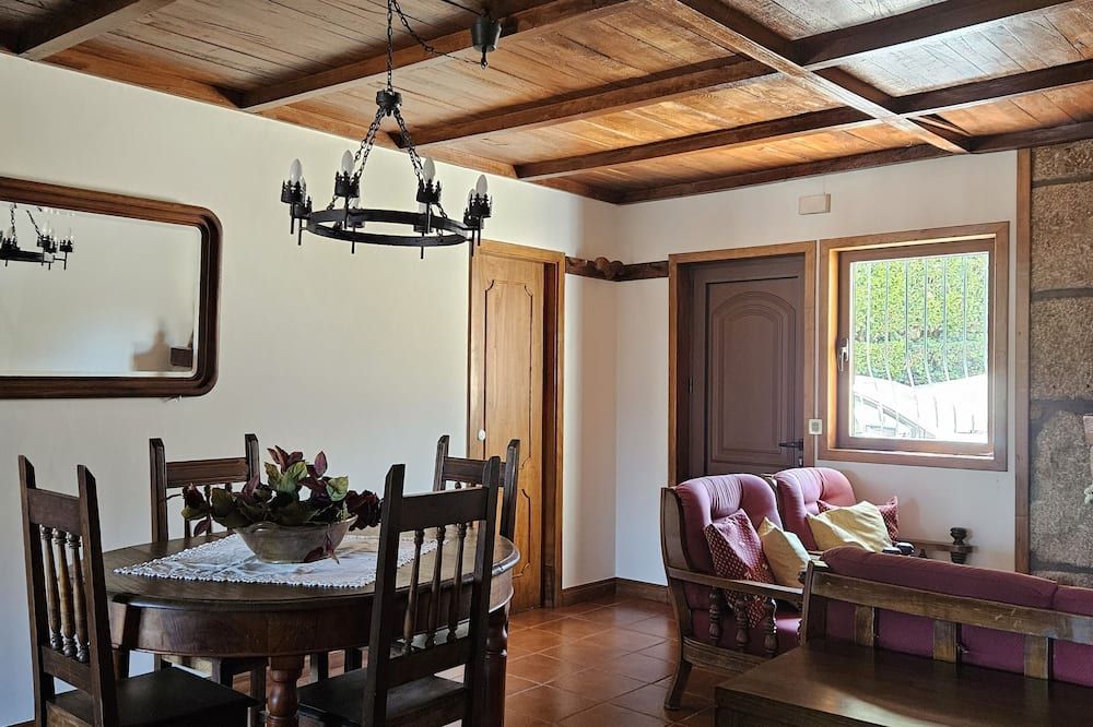 Casa das Acácias - كابيسييراس دى باستو - غرفة طعام