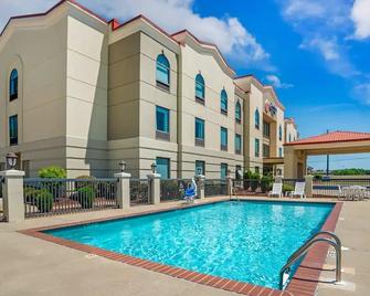 Comfort Inn Greenville I-65 - Ґрінвілл - Басейн