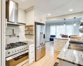 5 Mi to Mall of America South Minneapolis Home - Minneapolis