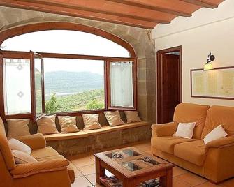Casa Bosque - here you will feel you're overlooking the entire world! - Ponts - Sala de estar