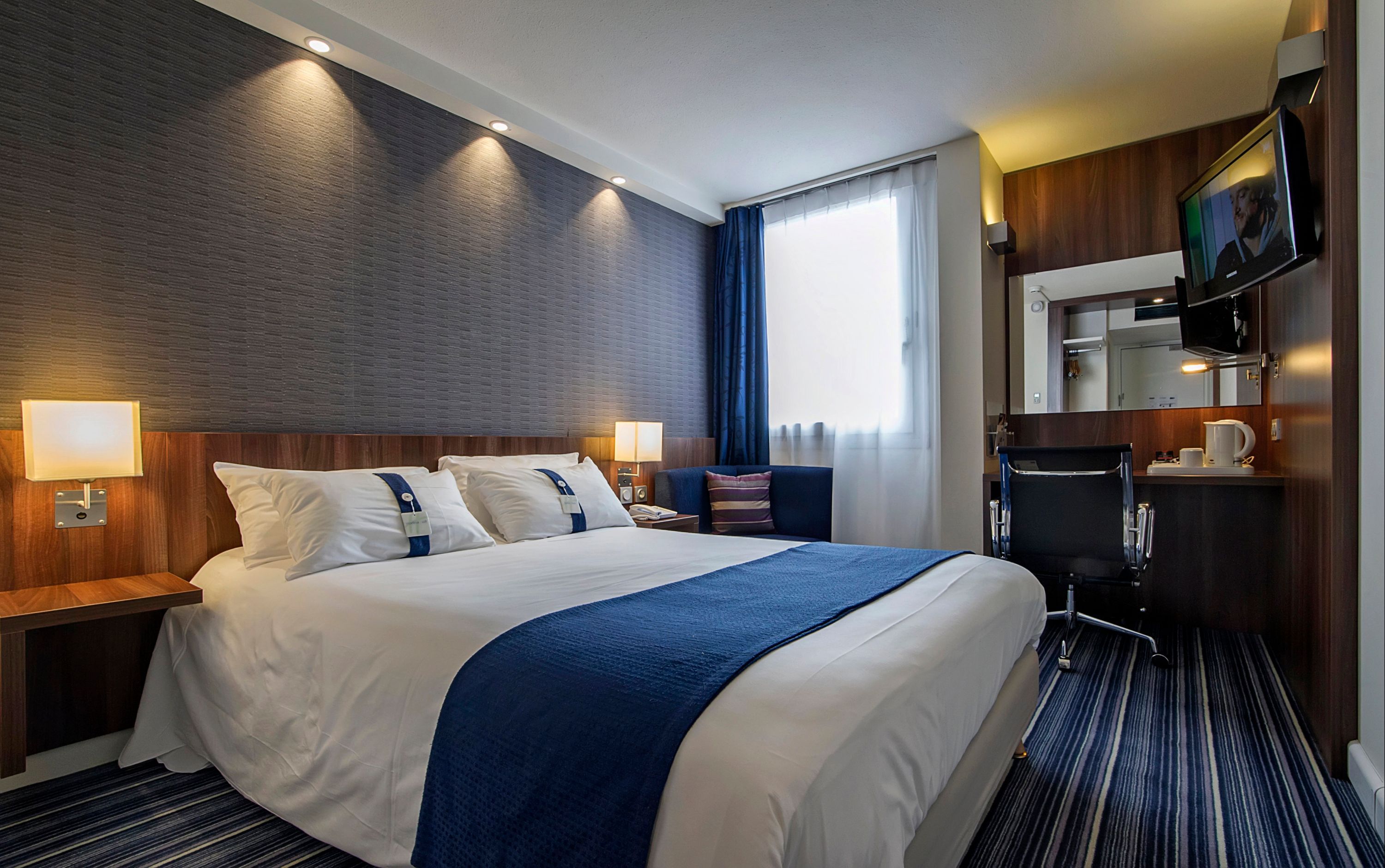 Holiday Inn Express Lille Centre by IHG - ליל - חדר שינה