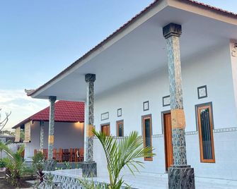 ザ ギリ メンジャンガン - Melaya - 建物