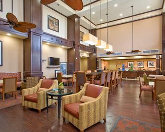 Hampton Inn & Suites New Braunfels - ניו בראונפלז - מסעדה
