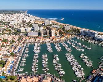 Hotel Atismar - קוארטרייה - שירותי מקום האירוח