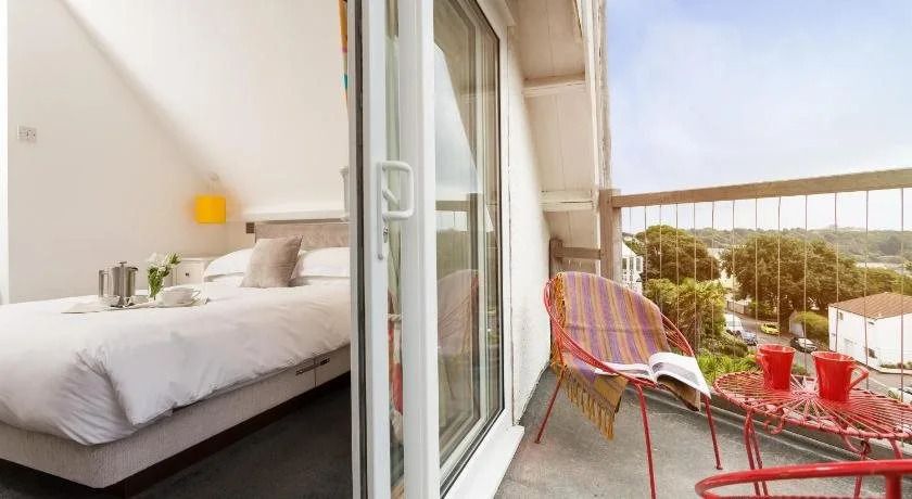 تشيلسيا هاوس - فالموث - شرفة