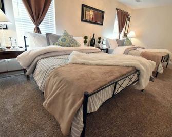 Cozy Renovated Winder Townhouse - Winder - Habitación