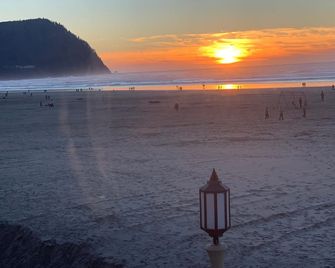 The Ocean Front at Seaside - סיסייד - חוף