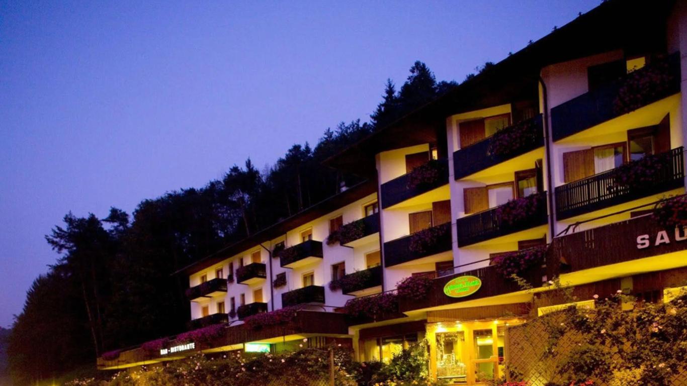 Comano Cattoni Holiday