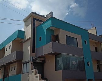 Shree Radhe Palace - Datia - Edificio