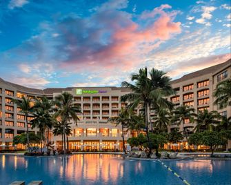 Holiday Inn Resort Sanya Bay by IHG - Sanya - Edificio